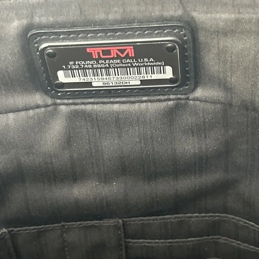 TUMI briefcase leather Large black Carry On Computer Bag 96132DH Organization